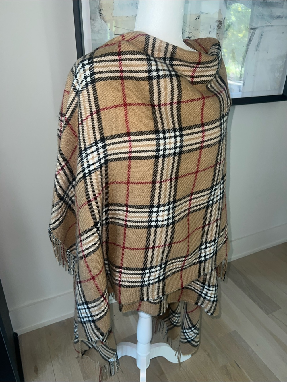 HIGH END VIBES Large Plaid Shawl With Fringe -LIKE NEW - Picture 2 of 7